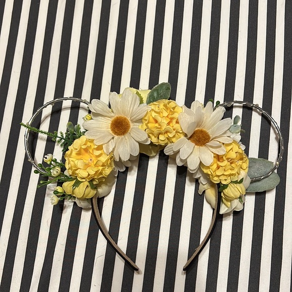 Light Up Floral Mouse Ears - Picture 2 of 4